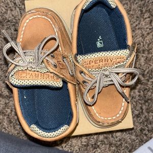 Size 8 toddler boy sperrys